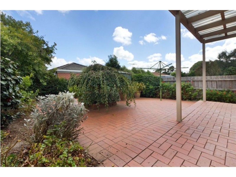 2/27 Dalsten Grove, Mount Eliza VIC 3930
