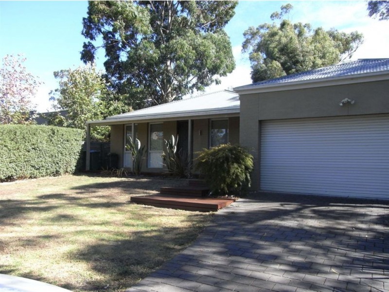 8 Batman Avenue, Mount Eliza VIC 3930