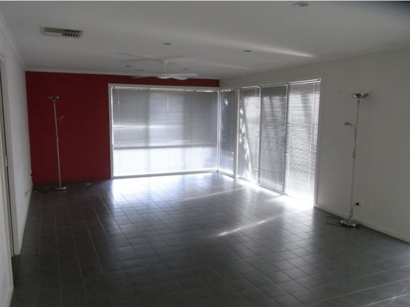 8 Batman Avenue, Mount Eliza VIC 3930