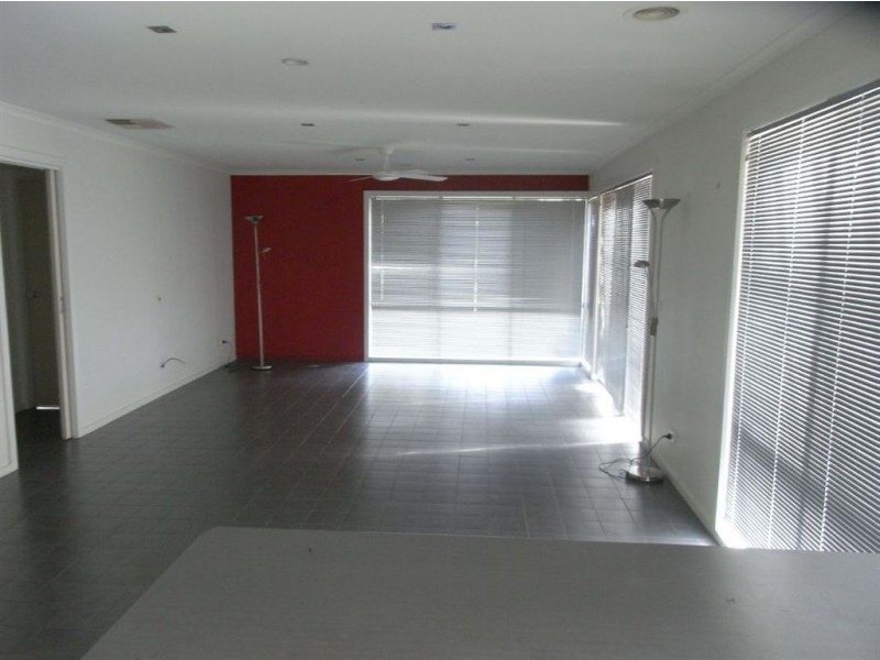 8 Batman Avenue, Mount Eliza VIC 3930