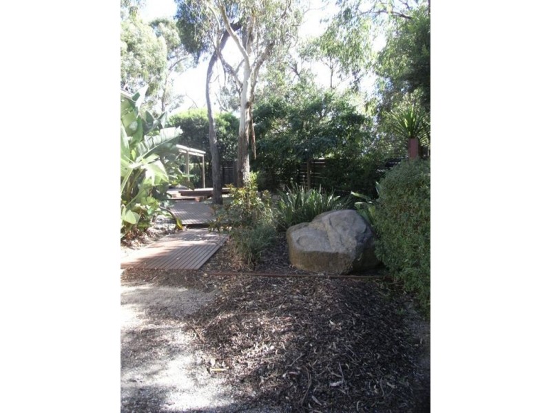 8 Batman Avenue, Mount Eliza VIC 3930