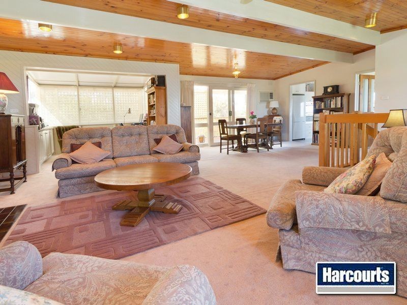 10 Mohilla Street, Mount Eliza VIC 3930