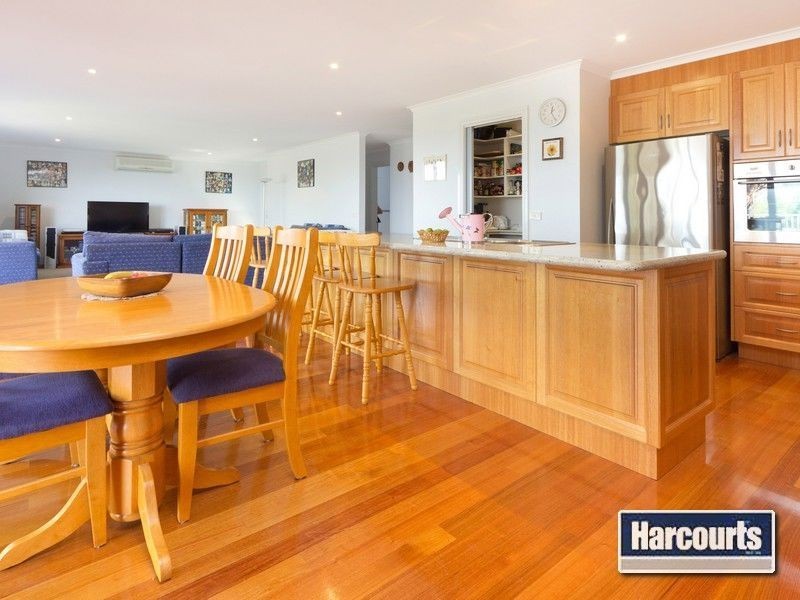 12 Brighton Crescent, Mount Eliza VIC 3930