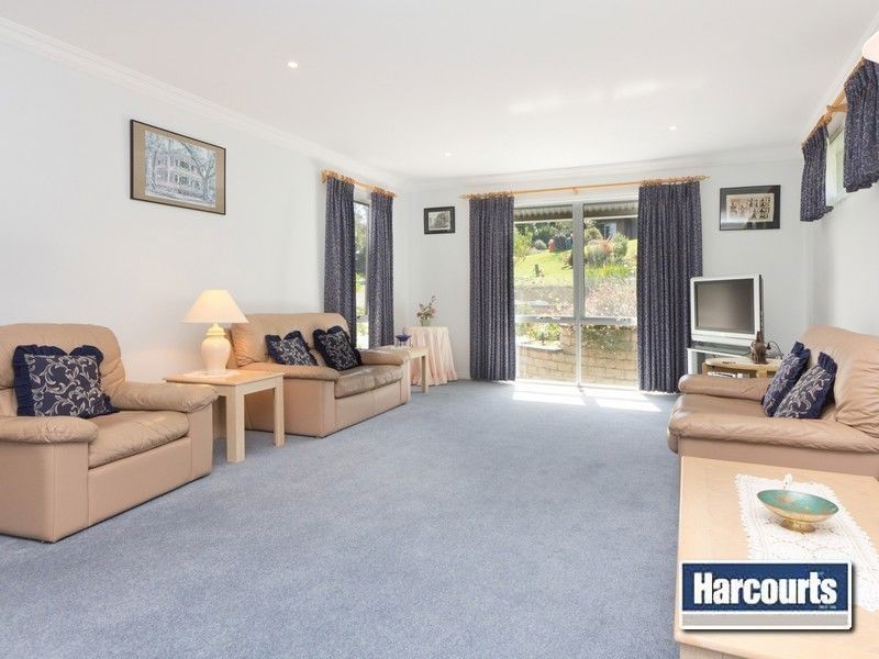 12 Brighton Crescent, Mount Eliza VIC 3930