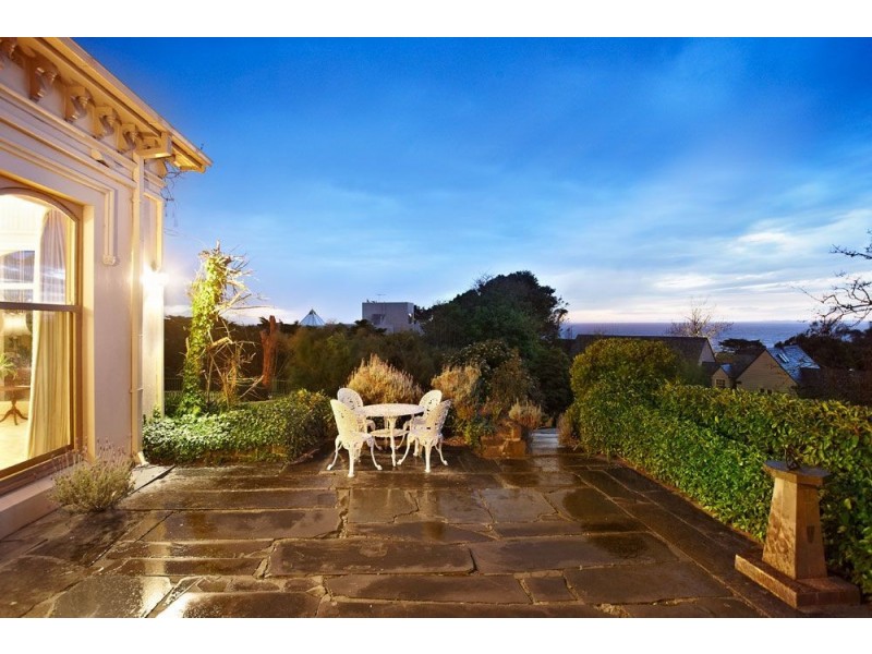 16 Yamala Drive, Frankston South VIC 3199