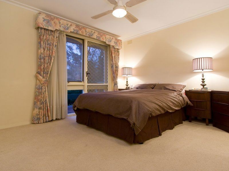 8 Bellbird Road, Mount Eliza VIC 3930