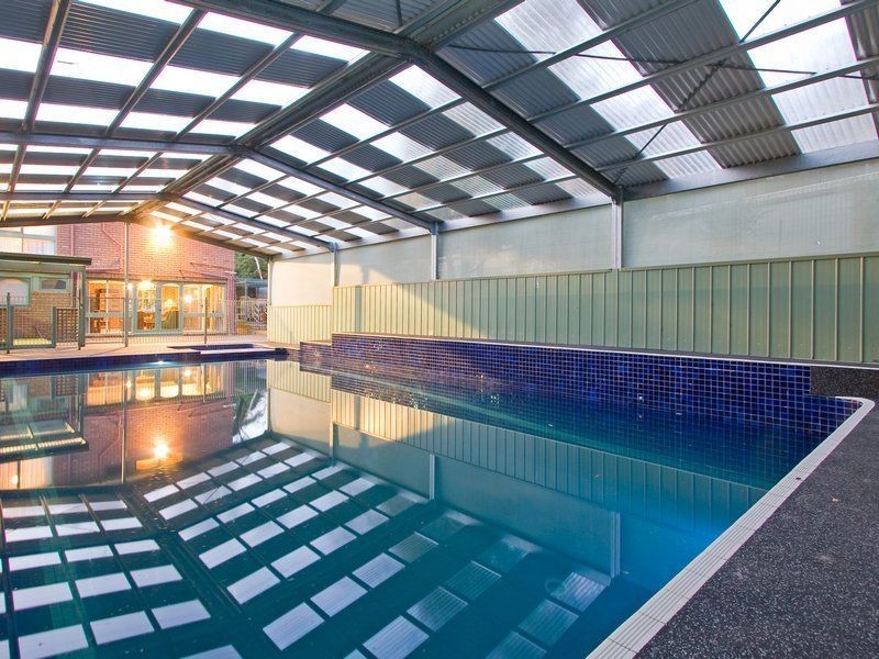 8 Bellbird Road, Mount Eliza VIC 3930