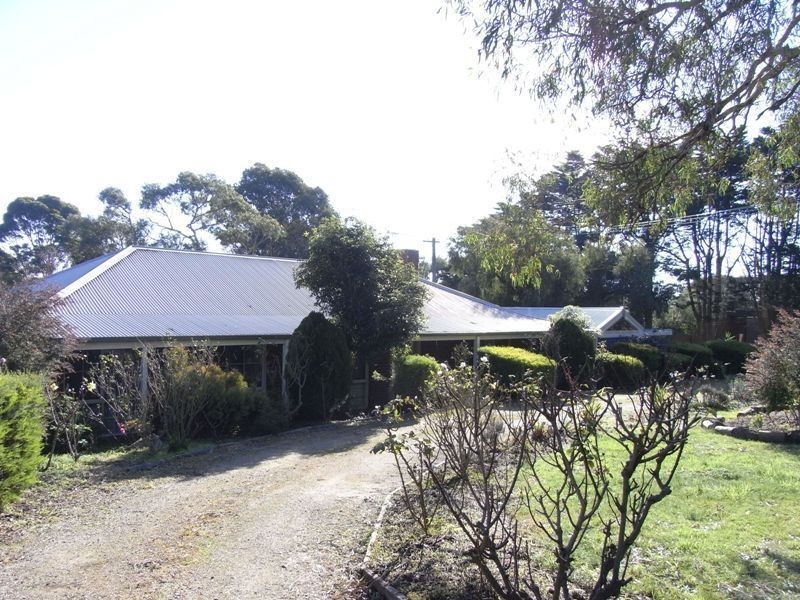 99 Quinns Parade, Mount Eliza VIC 3930