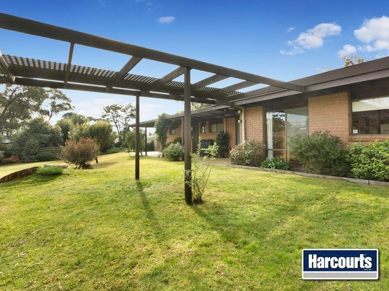 11-13 Mountain View Road, Mount Eliza VIC 3930