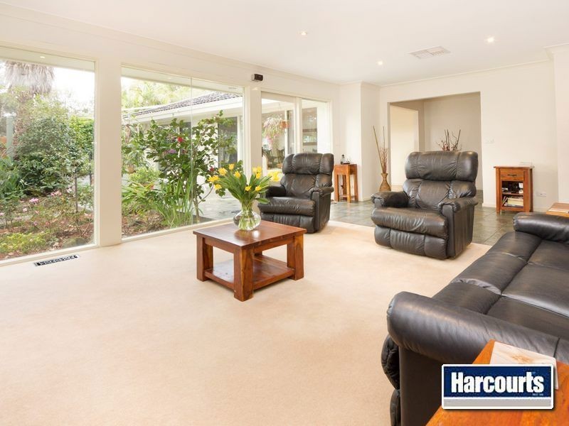 53 Wimbledon Avenue, Mount Eliza VIC 3930
