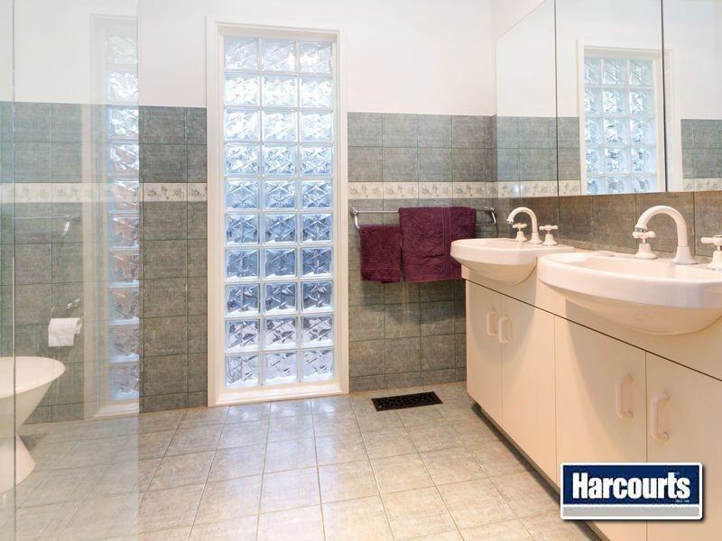 53 Wimbledon Avenue, Mount Eliza VIC 3930