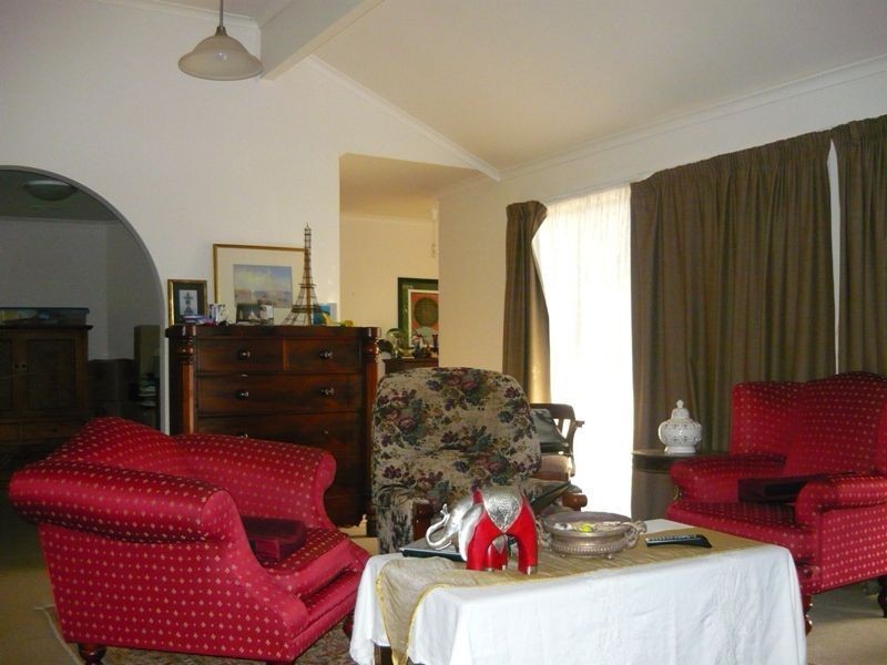 107 Rutland Ave, Mount Eliza VIC 3930