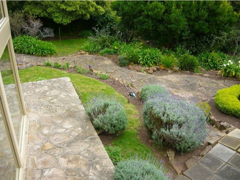 7 Woodland Avenue, Mount Eliza VIC 3930