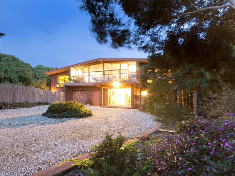 19 Meadow Lane, Mount Eliza VIC 3930
