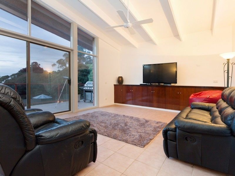 19 Meadow Lane, Mount Eliza VIC 3930