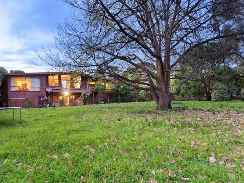 19 Meadow Lane, Mount Eliza VIC 3930