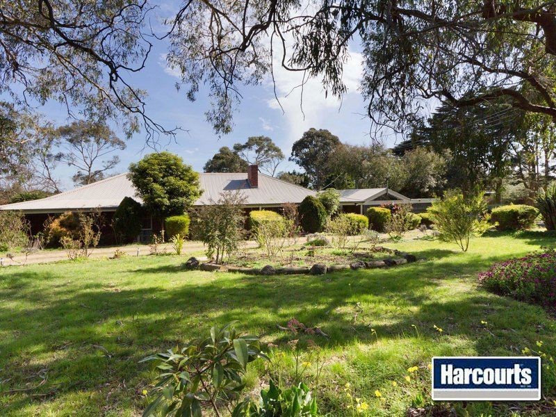 99 Quinns Parade, Mount Eliza VIC 3930