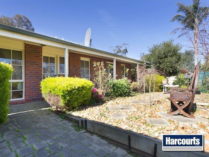 99 Quinns Parade, Mount Eliza VIC 3930