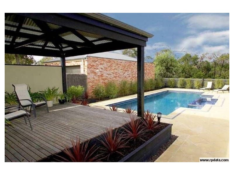 18-20 Claremont Street, Mount Eliza VIC 3930