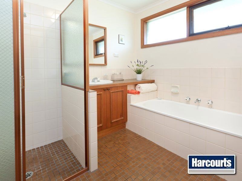 21 Roborough Avenue, Mount Eliza VIC 3930