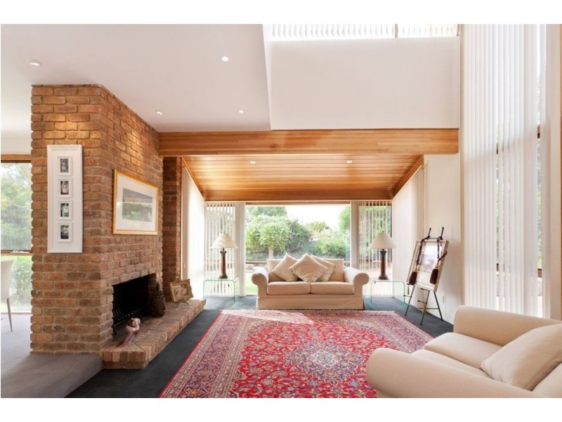 20 McCutcheon Close, Mount Eliza VIC 3930