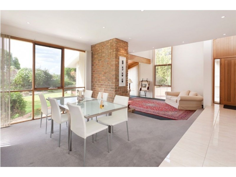 20 McCutcheon Close, Mount Eliza VIC 3930