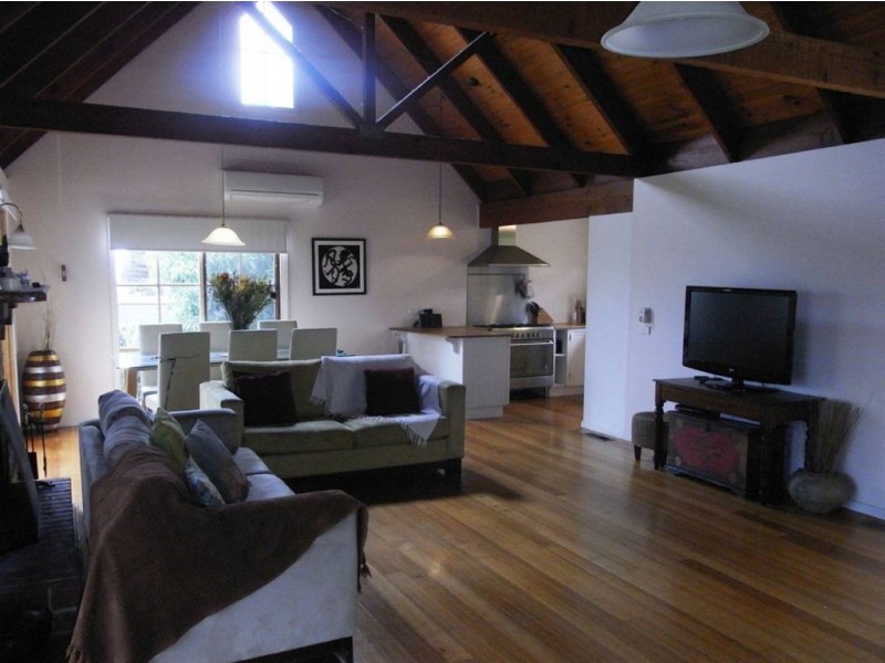 11 Maughan Road, Mount Eliza VIC 3930