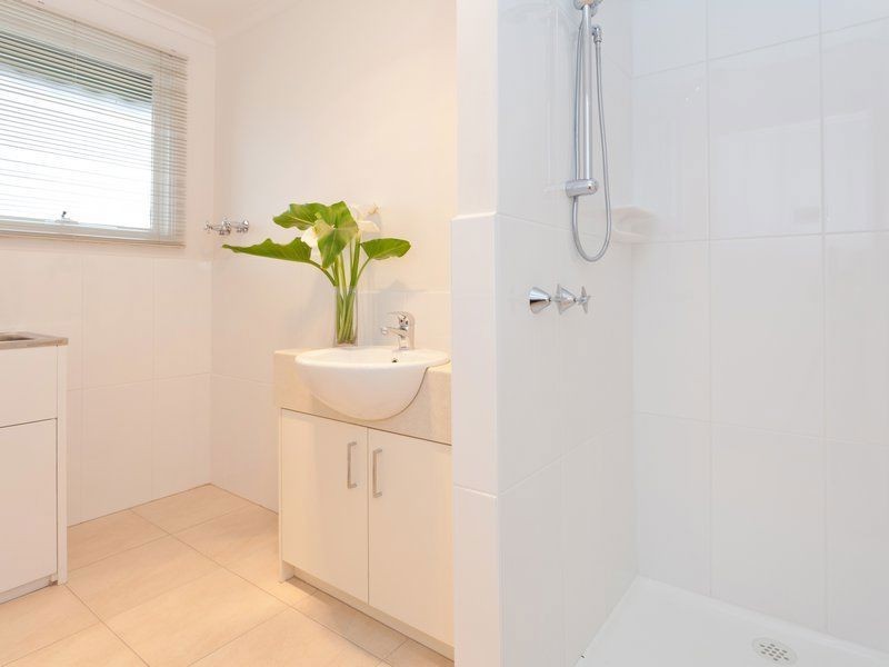 2/121 Mt Eliza Way, Mount Eliza VIC 3930