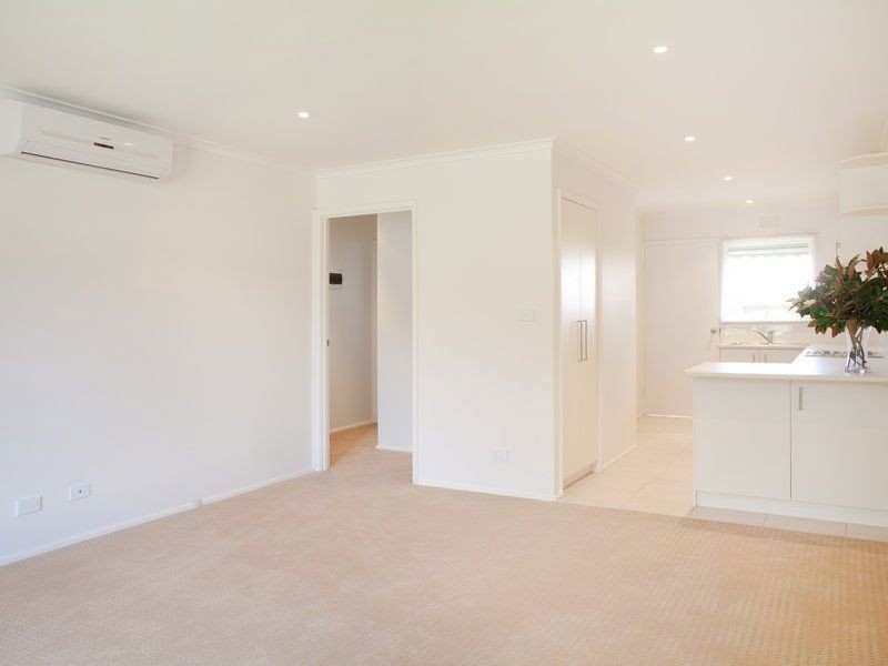 2/121 Mt Eliza Way, Mount Eliza VIC 3930