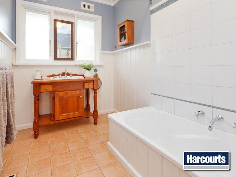 13 Fleetwood Crescent, Frankston South VIC 3199