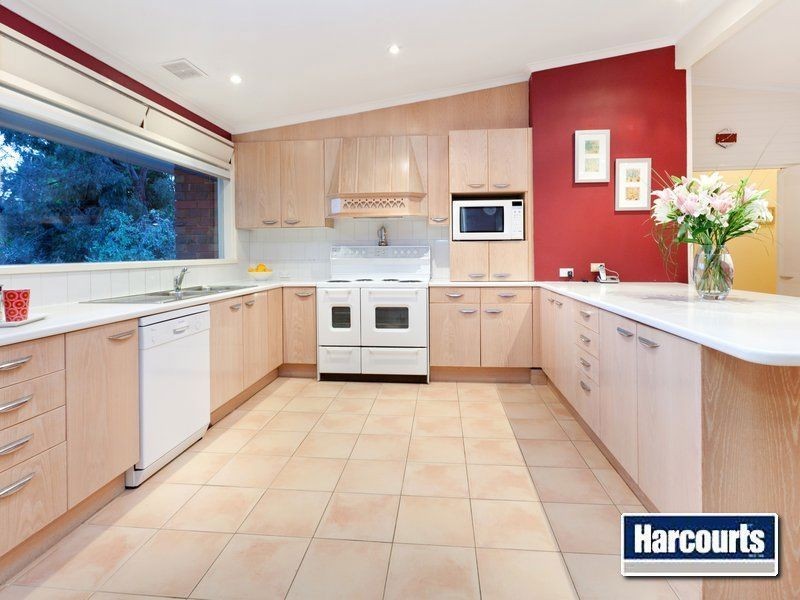 15 Leindan Court, Mount Eliza VIC 3930