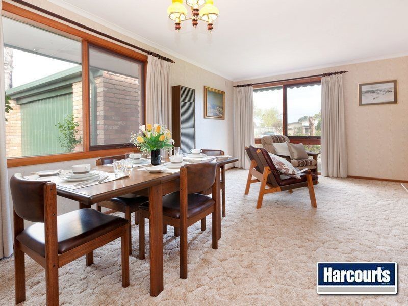 21 Roborough Ave, Mount Eliza VIC 3930