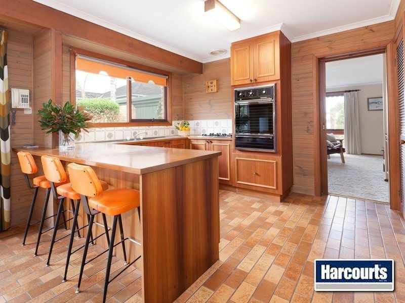 21 Roborough Ave, Mount Eliza VIC 3930