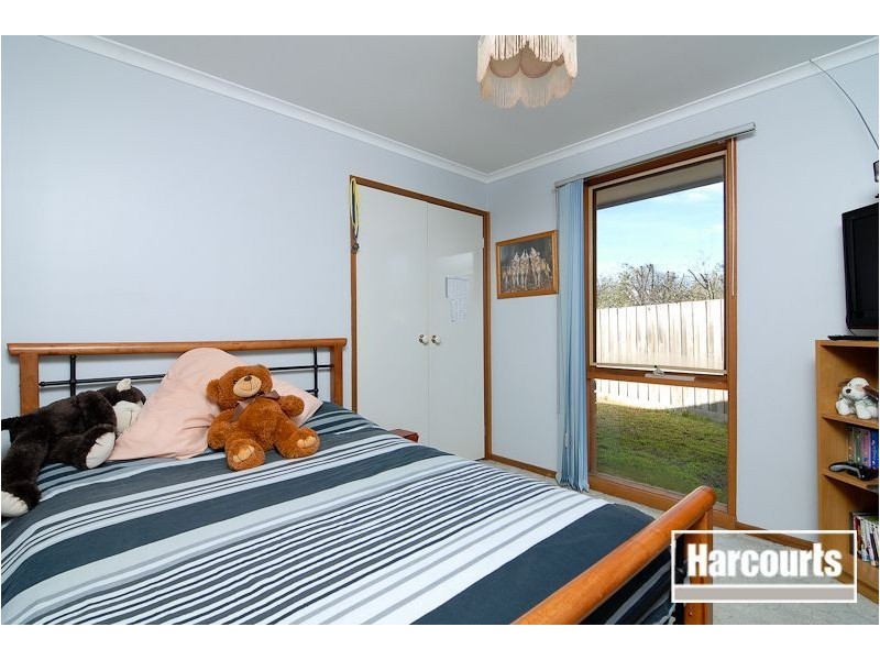 19 Caroline Crescent, Cranbourne VIC 3977