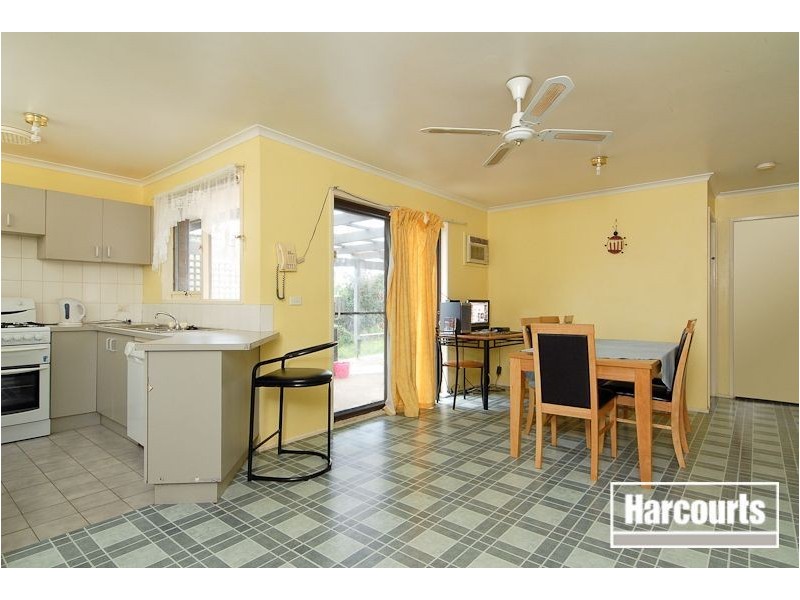 19 Meredith Crescent, Hampton Park VIC 3976