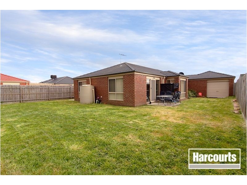 9 Orion Ave, Cranbourne VIC 3977