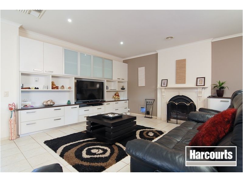 5 Floral Gardens, Narre Warren South VIC 3805