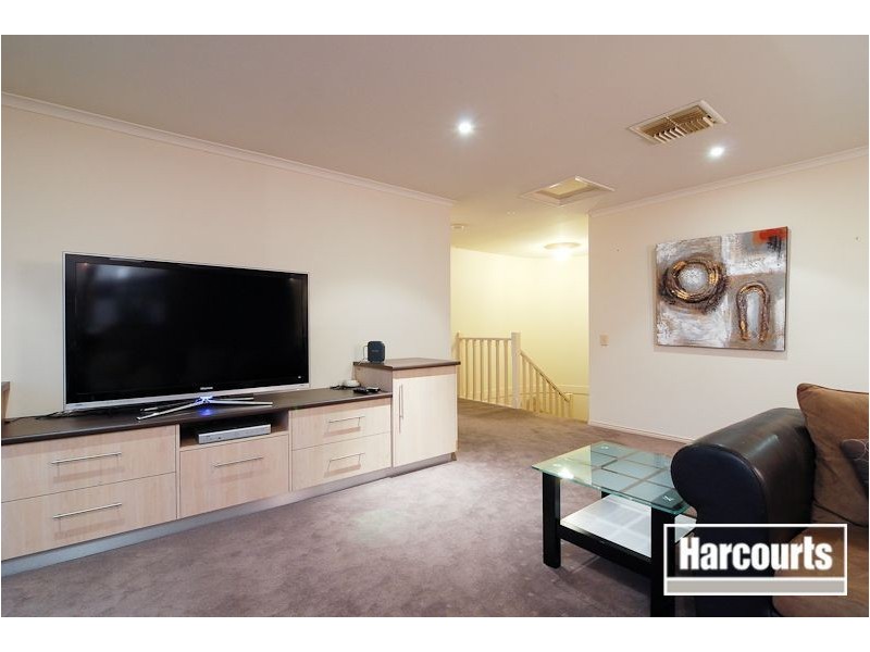 5 Floral Gardens, Narre Warren South VIC 3805