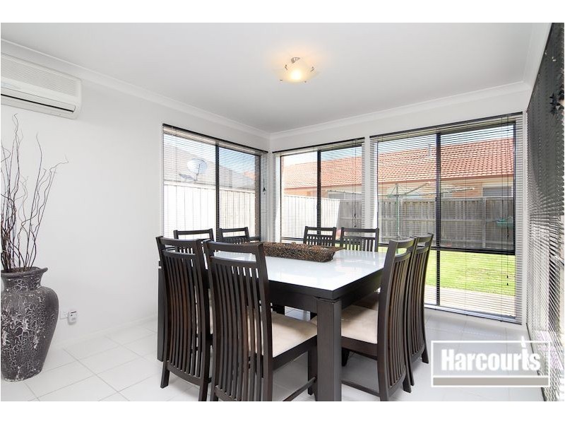 37 Chatswood Dve, Narre Warren South VIC 3805