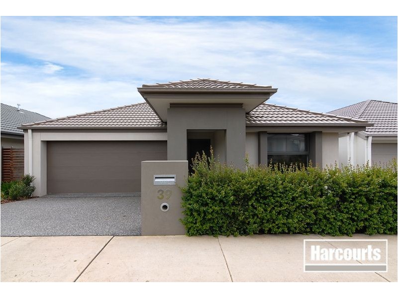 39 Meridian Circuit, Berwick VIC 3806
