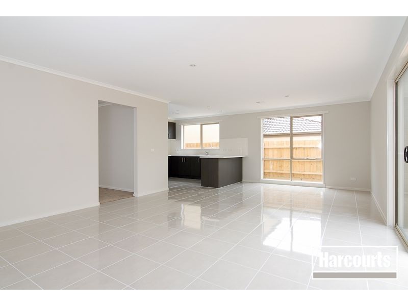 22 Bethune Drive, Hampton Park VIC 3976