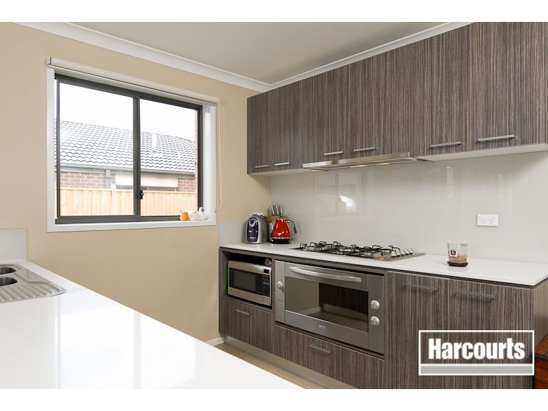 19 Tilden Rise, Cranbourne North VIC 3977