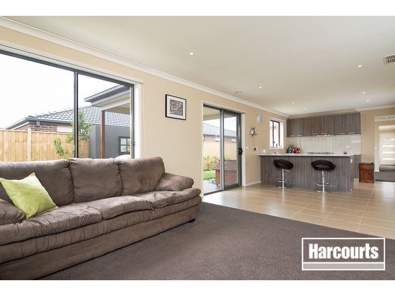 19 Tilden Rise, Cranbourne North VIC 3977