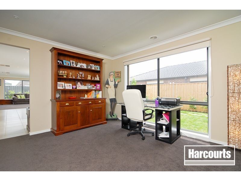 19 Tilden Rise, Cranbourne North VIC 3977