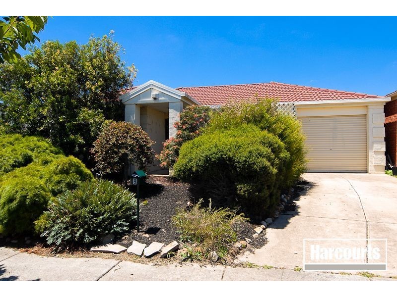 9 Feehan Crescent, Narre Warren South VIC 3805