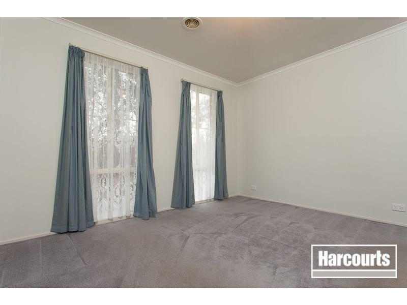 9 Feehan Crescent, Narre Warren South VIC 3805