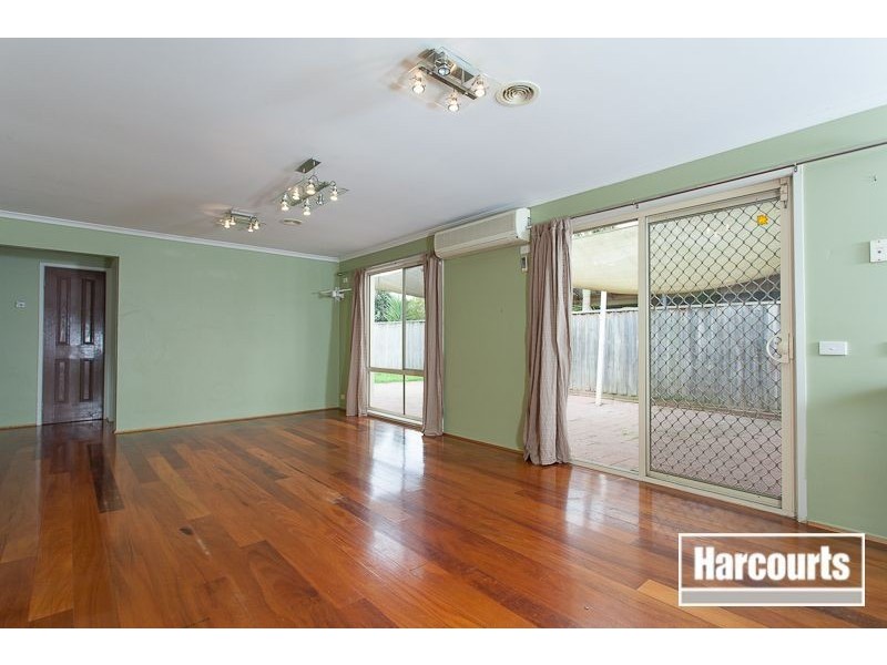 9 Feehan Crescent, Narre Warren South VIC 3805