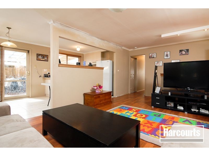 27 Saffron Drive, Hallam VIC 3803