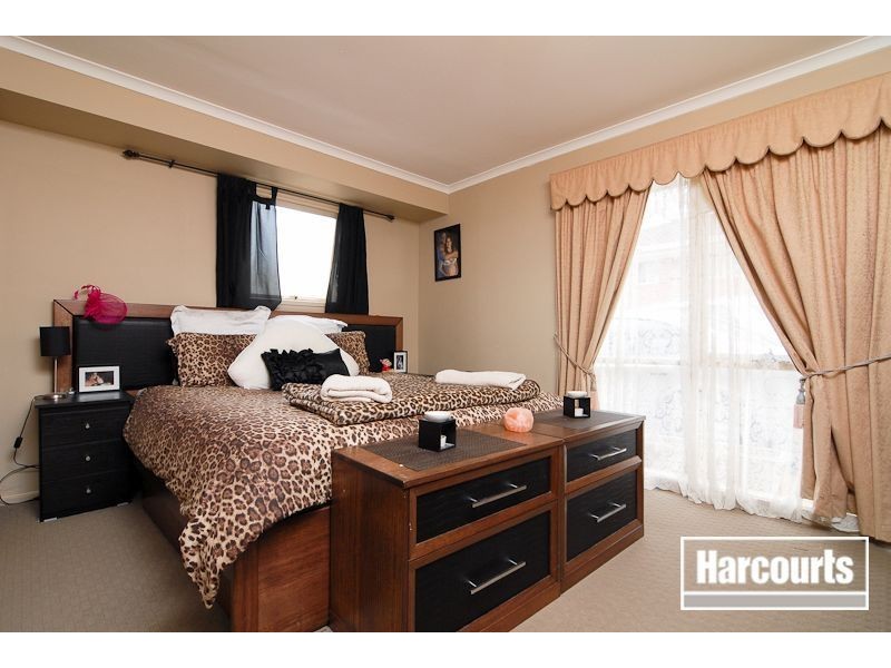 27 Saffron Drive, Hallam VIC 3803