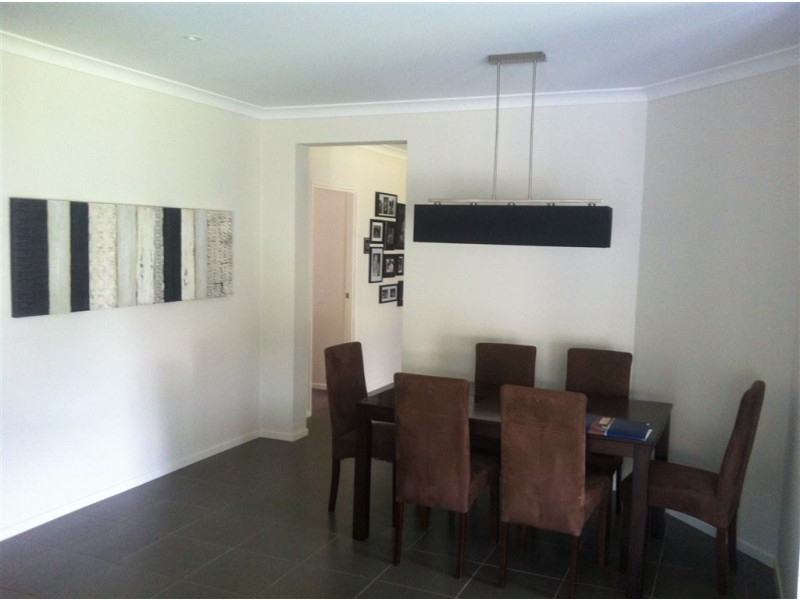 13 Peregrine Street, Cranbourne North VIC 3977